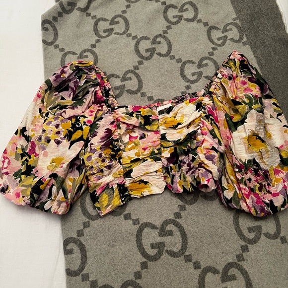 H&M pretty floral cropped blouse, size M - Picture 5 of 8